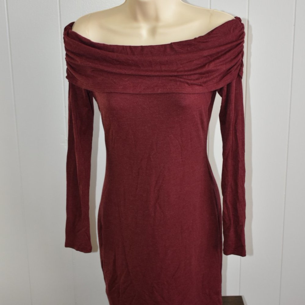 NWOT BLUEBLUSH off the shoulder bodycon dress